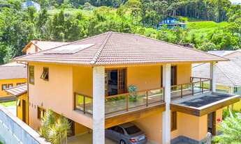 Imagem: Casa com 5 quartos, na Prata, Teresópolis