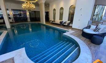 Imagem 3: Meia Praia Quadra do Mar ,4 suítes , 4 vagas , finamente mobiliado e decorado