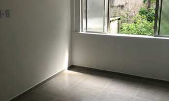 Imagem 3: Oportunidade 160 MIL Lindo Qto e sala, 2 quadras do mar, todo reformado,1º andar, garagem