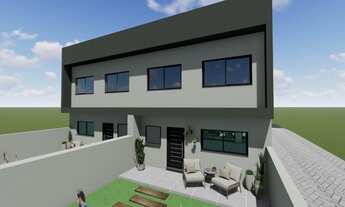 Imagem 2: Sobrado com 3 dormitórios e Suíte, amplo espaço de estacionamento e pátio nos fundos