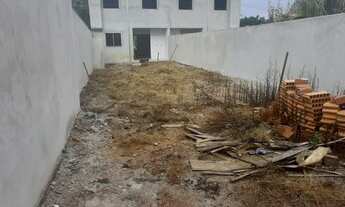 Imagem 2: Sobrado quatro barras venda com 3 quartos sendo uma suíte churaqueira