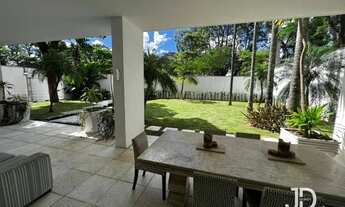 Imagem 6: Luxo e Conforto em uma Residência Excepcional: Seu Novo Lar Espera por Você