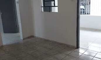 Imagem 4: Casa de Fundos Casa com 2 dormitórios