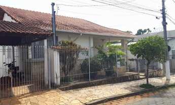 Imagem: C644 - Casa com quatro dormitórios no centro