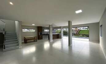 Imagem 5: Casa de condomínio sobrado para venda tem 400 metros quadrados com 4 quartos