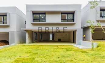 Imagem 3: Casa em condomínio com 4 suítes, jardim privativo com piscina na Granja Julieta