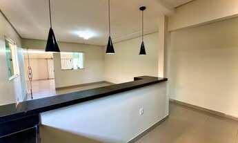 Imagem 4: Vende-se casa em excelente localização com garagem e área de lazer