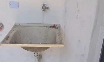 Imagem 5: Casa com 2 dormitórios para alugar por R$ 900,00/mês - Parque Pinheiros - Taboão da Serra