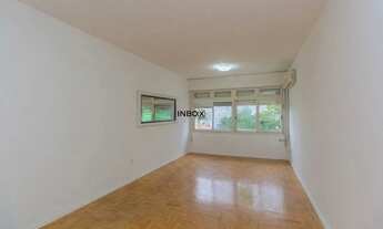 Imagem 2: Apartamento com três quartos, suíte e 146m² no bairro Petrópolis