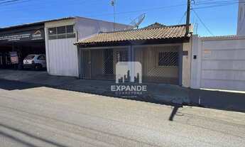 Imagem 2: Casa com 2 dormitórios para alugar, 70 m² por R$ 1.500/mês - Vila Guimarães - Botucatu/SP