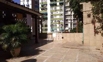 Imagem 2: Casa Triplex Exclusiva à Venda em Icaraí Varanda Gourmet e Vista Livre