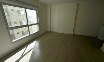 Imagem 6: Apartamento com 4 suítes e 2 vagas de garagem no Centro em Itapema/SC