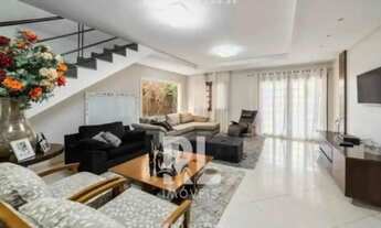 Imagem 3: Casa Estilo Colonial com 6 quartos, 4 suítes, Área Gourmet e Lazer completo com 600m2 de A