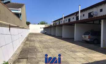 Imagem 7: Sobrado próximo ao mar no Ipacaray