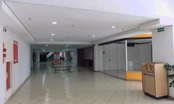 Imagem 5: Shopping Center à venda, 109 lojas, 86 vagas descobertas e 14 vagas cobertas, área total c