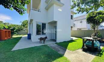 Imagem 2: Casa com 3 Quartos, Suíte e Churrasqueira a 600m da Praia na Barra da Lagoa