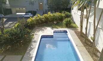 Imagem 3: Casa à venda em Carapicuíba, Granja Viana, com 4 suítes, com 340 m², Golf Village