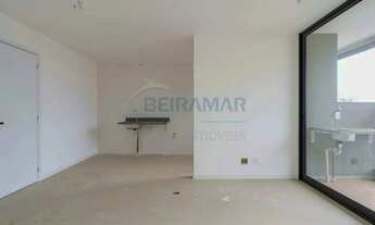 Imagem 2: Apartamento de 2 Quartos com Suíte, Varanda e 1 Vaga de Garagem à Venda no Casa 35 Águas