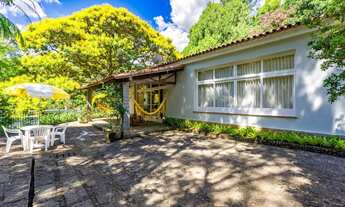 Imagem: Casa com 6 quartos em condomínio no Cuiabá