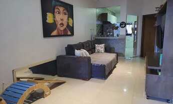 Imagem 2: Casa para venda possui 110 metros quadrados com 2 quartos em Centro - Cascavel - PR