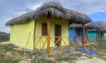 Imagem 3: Chale para venda possui 24 metros quadrados com 1 quarto em Praia Peito de Moça - Luís Co