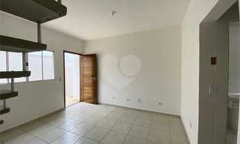 Imagem: Sobrado em condomínio fechado com 2 dormitórios