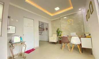 Imagem: Studio de designer mobiliado pronto para