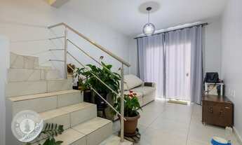 Imagem 2: Sobrado próximo à Rivage em rua tranquila e sem saída