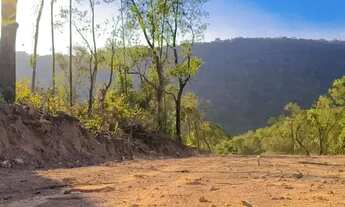 Imagem: Seu Terreno dos Sonhos Está Aqui! No Morro