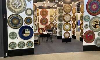 Imagem 2: VENDO ESTAND PARA EXPOSIÇÃO DE QUADROS E MÓVEIS IDEAL PARA FEIRAS