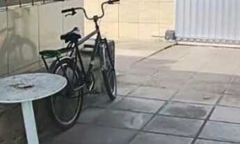 Imagem 3: Casa quatro quartos - 2 vagas de garagem - armários - Iputinga