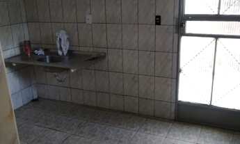 Imagem 5: Casa para Alugar - 2 Quartos + Área Privativa!