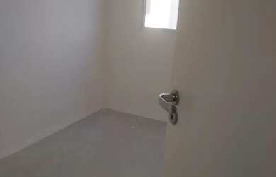 Imagem 4: ? Apê à venda por R$ 150 mil - aceita proposta! Já com piso na casa, imagem antes da obra