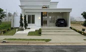 Imagem: Linda Casa Térrea estilo Neoclássica à