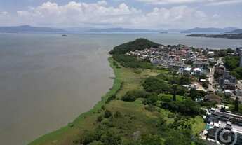 Imagem 2: Conforto e conveniência no coração de Florianópolis