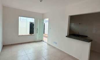 Imagem 4: Casa Nova 2/4 com Corredor Lateral Pronta para Morar no Mangabeira