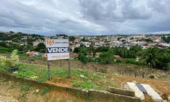 Imagem: Lote escriturado, com área de 438,00 m2