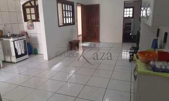 Imagem 2: Casa Padrão em Jacareí