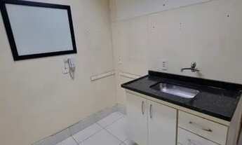 Imagem 5: Sala comercial vazia armários , ar Split, cozinha e banheiro privativos