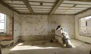 Imagem 3: Sobrado com cond. três quarto/suíte/terraço anto padrão de acabamento