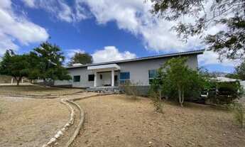 Imagem 2: Aluga se belíssima casa em condomínio fechado 5 quartos 3 suítes R$3.500,00 reais