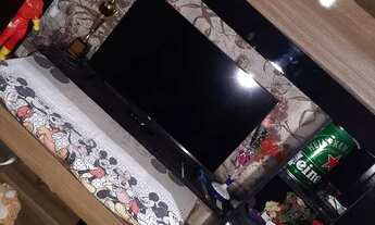 Imagem 2: Vendo uma casa mubilhada