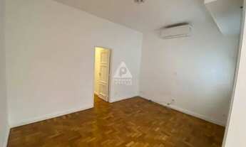 Imagem 2: 3 QUARTOS REFORMADO COM VAGA NA JUNÇÃO DE BOTAFOGO E HUMAITÁ