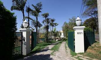 Imagem 6: Casa de condomínio térrea para venda possui 800 metros quadrados com 4 quartos