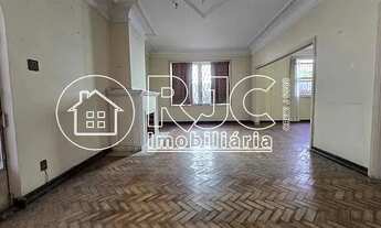 Imagem 3: Imóvel para venda possui 322 metros quadrados com 4 quartos