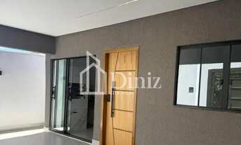 Imagem 2: Linda casa para venda no Jardim Itália com 106 metros quadrados com 3 quartos sendo um suí