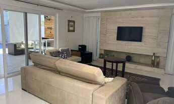 Imagem 7: Casa para aluguel e venda com 700 metros quadrados com 6 quartos.