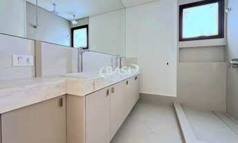 Imagem 2: Apartamento semimobiliado com 3 suítes e 3 vagas