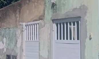 Imagem 6: CASA EM FAZ. GRDE 1, 1º ANDAR, SALA, COZINHA E BANHEIRO, 0 QUARTO