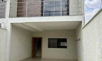 Imagem: Sobrado para venda tem 165 metros quadrados